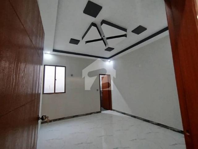 Well maintained house corner 2 gas meter installed direct owner