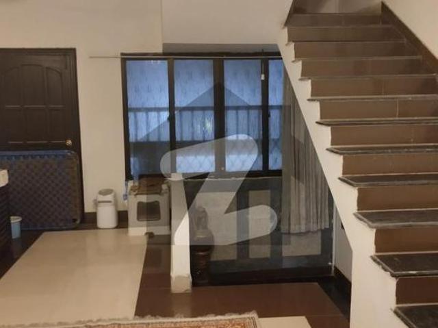 WELL MAINTAINED ONE UNIT House on 200 sq yard Gulshan e Iqbal Block 13
