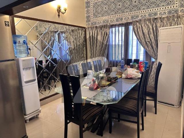 Well Maintained Like Brand New 400sqyds House For Sell Having Tyled Floored 3 Bed Drawing Dinning American Kitchen On Ground Floor Same As First Floor Fully Maintained And Ready To Move. Gulshan e Iqbal Block 5