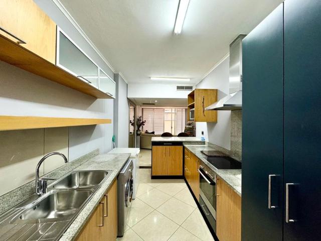 Well maintained, secure, upmarket apartment
