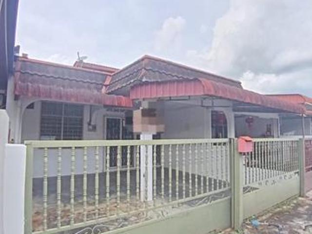 Well Maintained Single Storey House For Sale at Aulong