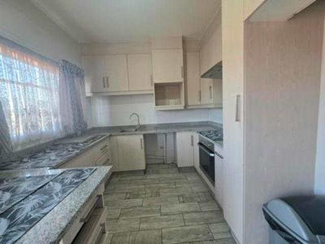 well maintained ready to move in.