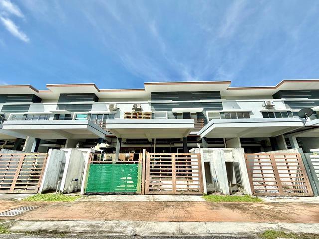 WELL MAINTAINED Townhouse Desa Tropika Seksyen U15 Shah Alam