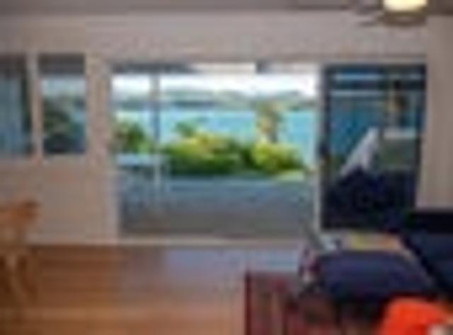 Well appointed cottage, sublime harbour views