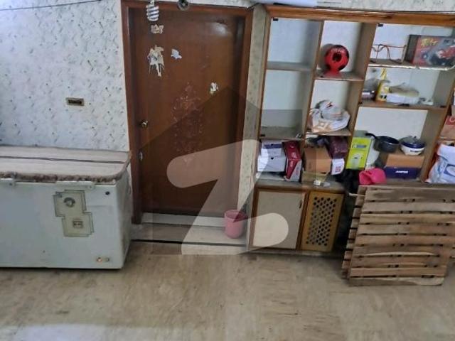 Well constructed House Available For sale In Allama Iqbal Town Kamran Block