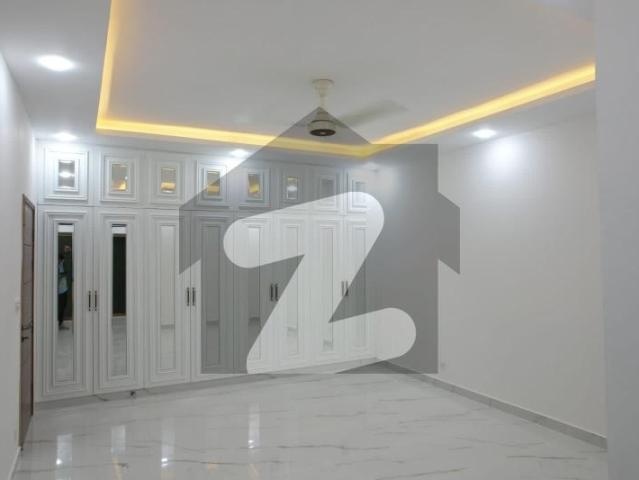 The Executive 300 5 Bed Semi Detached Villa Askari 6