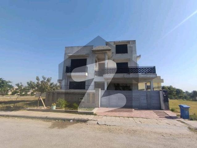 Well constructed House Available For sale In Gulberg Residencia