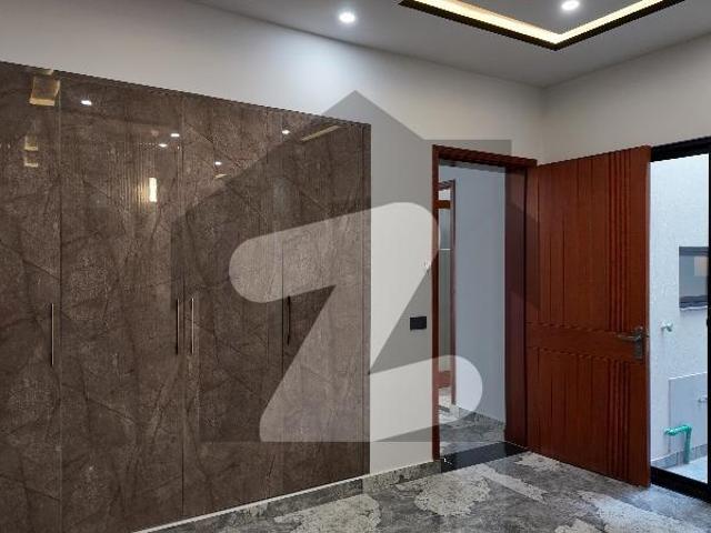 Well constructed Prime Location House Available For sale In Bismillah Housing Scheme Iqbal Block