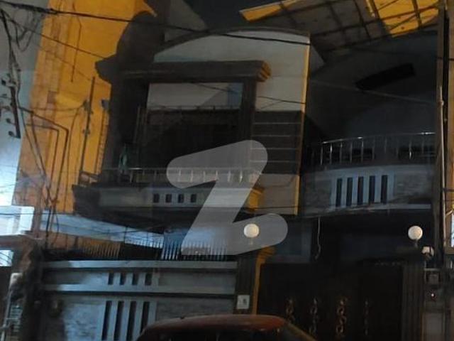 Well constructed Prime Location House Available For sale In Federal B Area Block 4