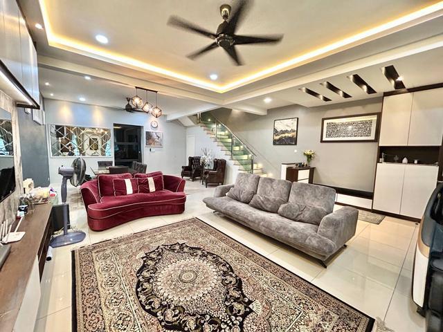 WELL KEPT Double Storey Terrace Dahlia Clover Seksyen U12 Shah Alam