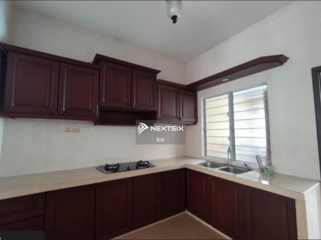 Well Kept Fully Furnish Below Market