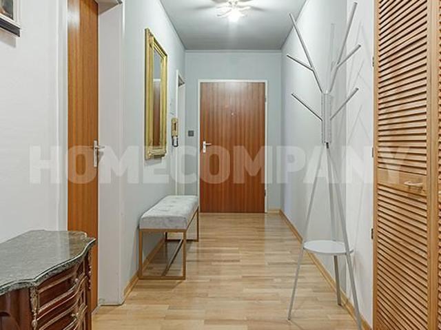 Well kept furnished 3 room apartment with spacious balcony in excellent location in Haidhausen