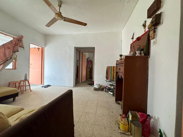 well kept kitchen table topPangsapuri Merak Bukit Idaman Selayang