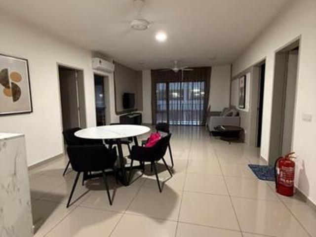Well Kept Huni Residence Fully Furnish 3Rooms Open For Rent