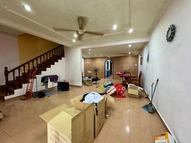 Well Kept Move In Condition Near Taman Rakyat