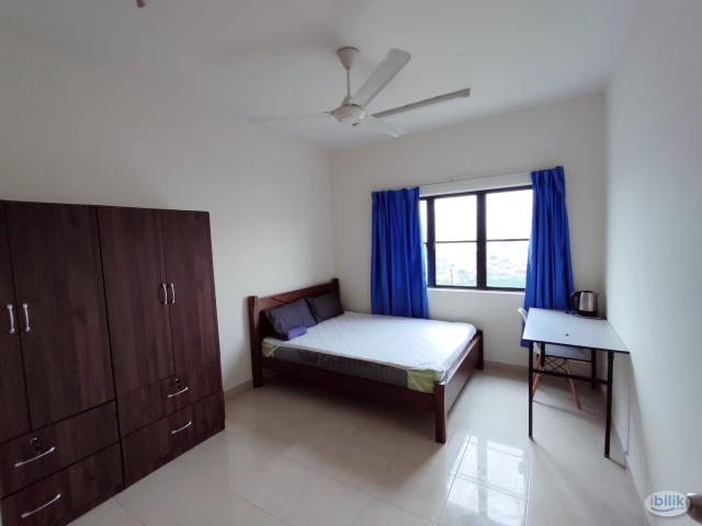 well kept master bed room at pelangi utama condo