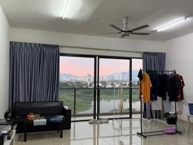Well Kept Unit 80 Furnished with Tenant Faces River Serious Seller