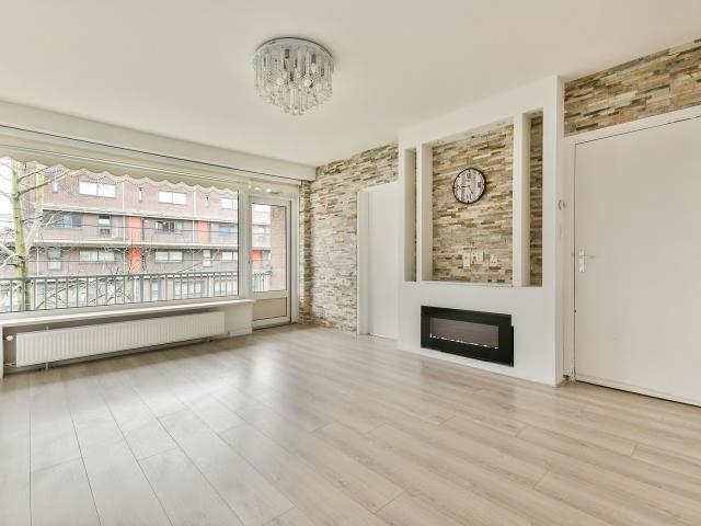 Well Laid Out 2 Bedroom Apartment with Balcony & Storage – Amsterdam West Geuzenveld