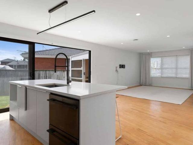 Well Located 3BR House Pakuranga