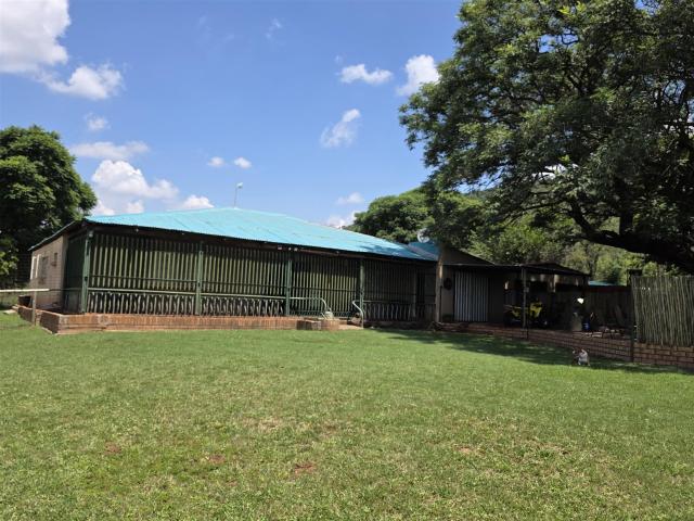 Well located, 100ha farm at sterkrivier