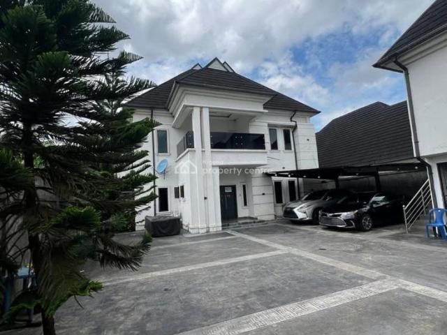 Well Located And Modern Six Bedroom Detached Duplex