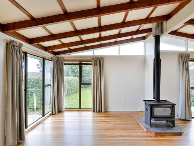 WELL PRESENTED BUNGALOW MASSEY