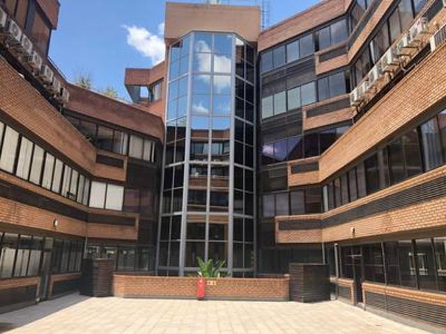 well priced office to let in centuri.