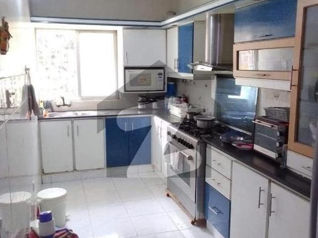 Well renovated 3 bed dd flat available for rent ideal location gulshan e iqbal block 13/d 2