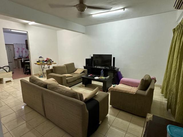WellKept Double Storey House 20 x 80sqft