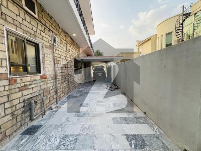 Welmontaned Compact 4beds House Available For Rent in F 8