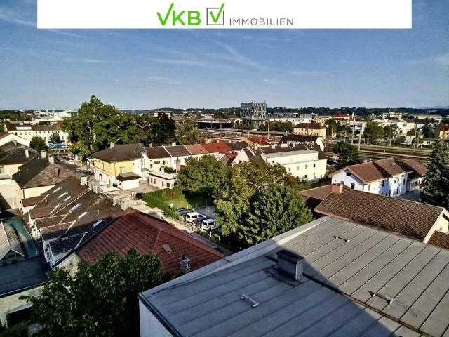 WELS | NEUSTADT: Top renovierte 2 Zimmer Wohnung mit Weitblick über die Dächer von Wels!