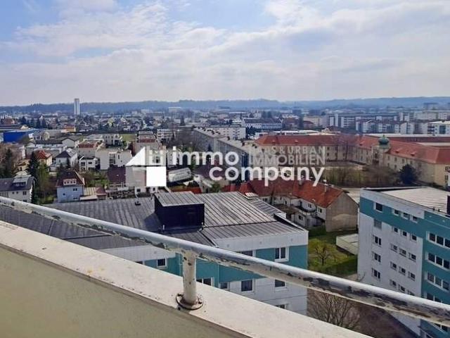 Wels: Wunderschöne, gepflegte Eigentumswohnung mit phantastischem Fernblick !