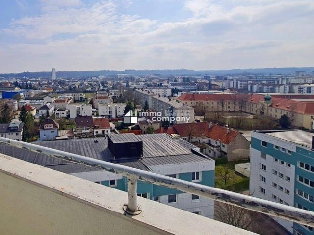Wels: Wunderschöne, gepflegte Eigentumswohnung mit phantastischem Fernblick !