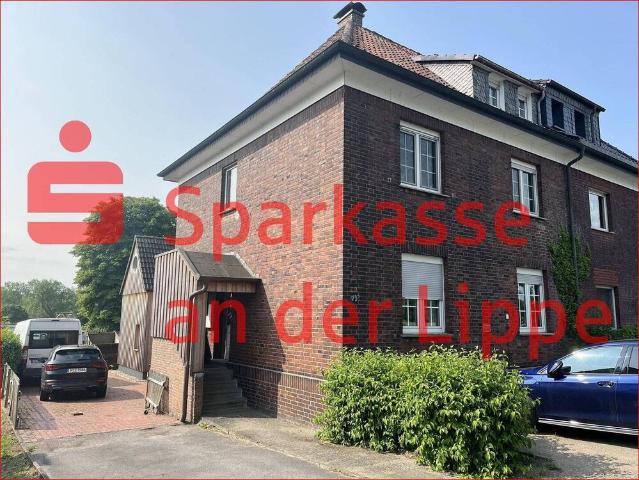 Werne West: liebevoll modernisiertes Mehrfamilienhaus mit 3 Wohneinheiten im Werner Westen