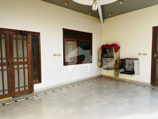 West Open 400 Yard House For Sale In Johar