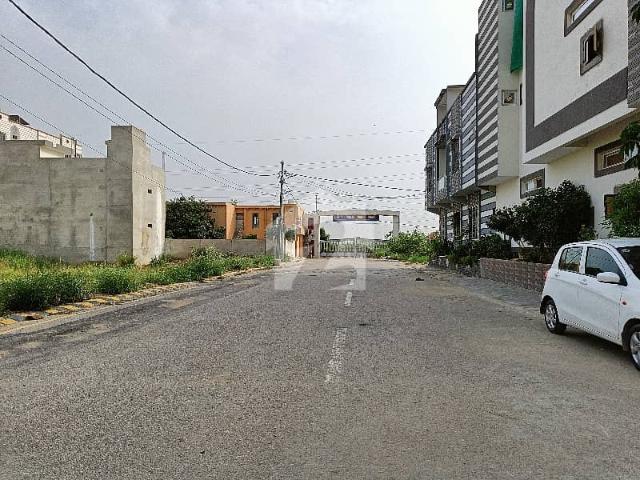 West Open Corner 120 Square Yards Plot Chance Deal