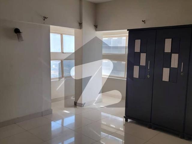 West Open Apartment Available