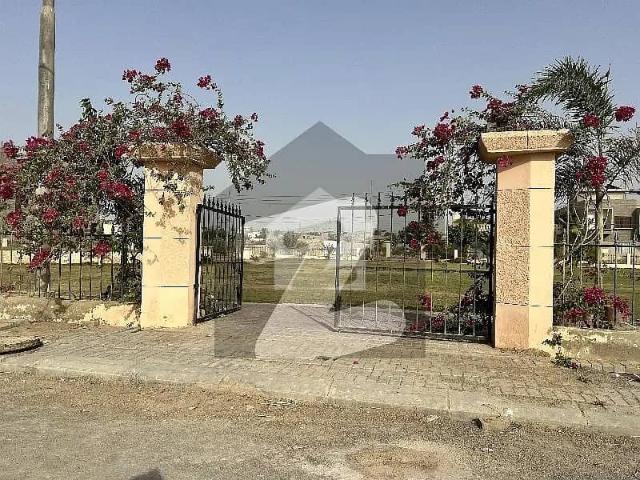 West Open Property Plot For Sale In Aligarh Society Sector 5A Karachi Is Available