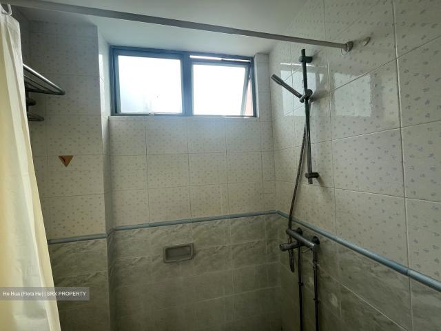 West Bay Condominium D5, Condominium