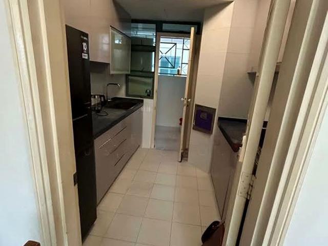 West Bay Condominium D5, Condominium