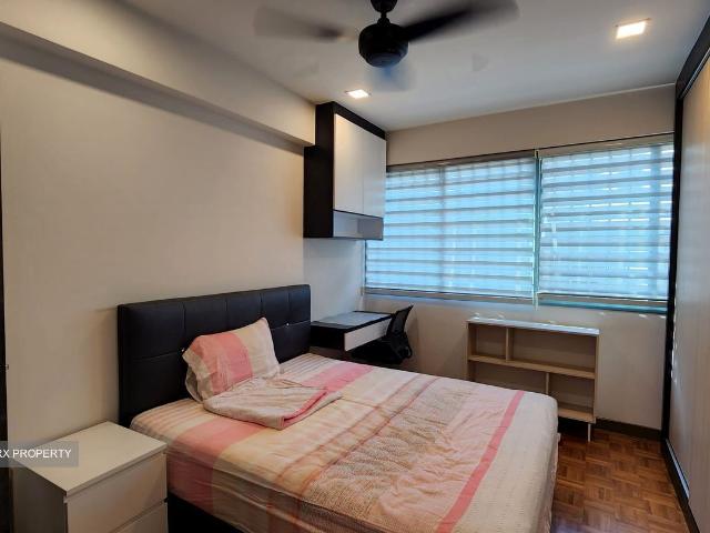 West Bay Condominium D5, Condominium
