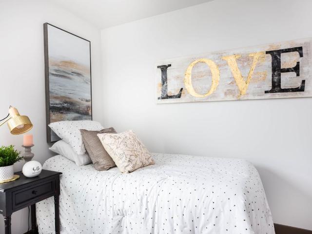 West Broadway Commons 1 Bedroom Apartment for Rent at 167 Colony St, Winnipeg, MB R3C 1B7 Downtown Winnipeg