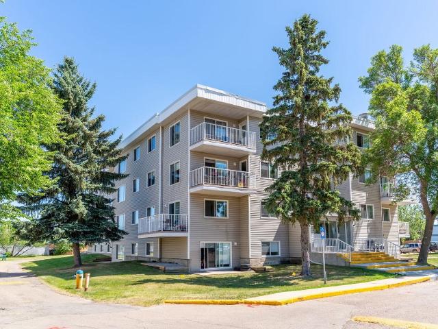 West Edmonton Court 3 Bedroom Apartment for Rent at 8905 184 St Nw, Edmonton, AB T5T 1T8 Belmead
