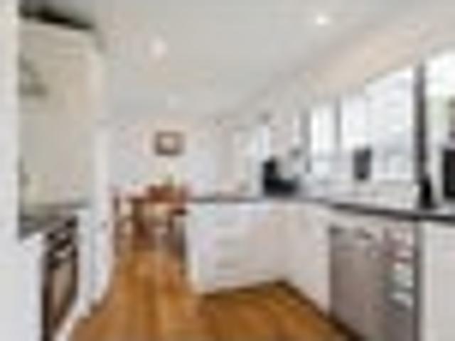 West End, 5 bedrooms, $750 pw