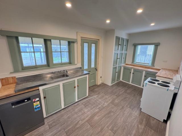 west end, 5 bedrooms