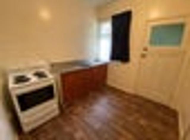 West End, 1 bedroom, $380 pw