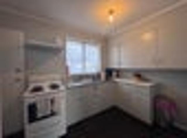 West End, 1 bedroom, $400 pw