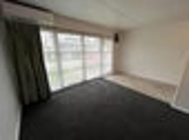West End, 1 bedroom, $440 pw