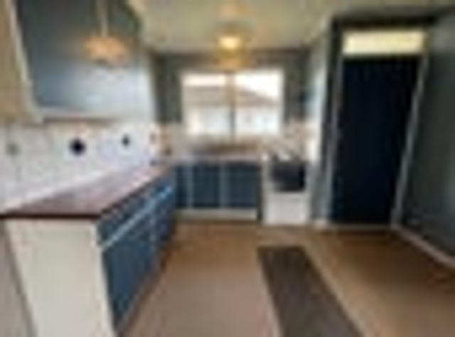West End, 2 bedrooms, $370 pw