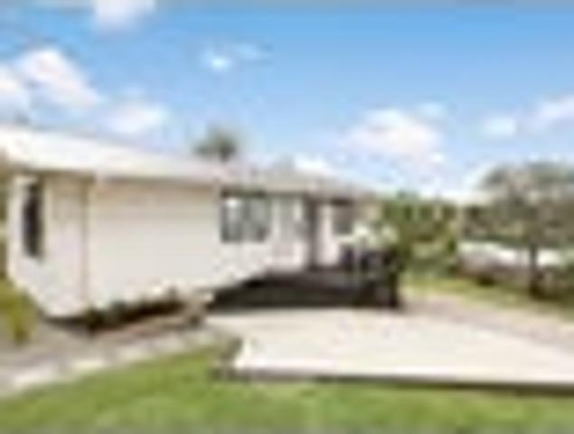 West Harbour, 3 bedrooms, $700 pw